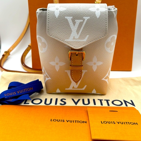 ‼️SOLD‼️Louis Vuitton Mist Gray Giant Monogram Coated Canvasby The Pool Backpack - Picture 3 of 17